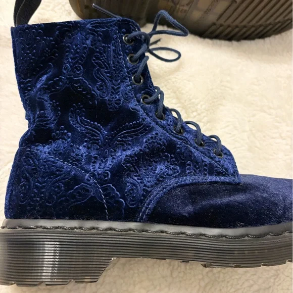 Dr. Martens 1460 Blue Brocade Velvet Emboss Lace Up Boot Size 6 - Picture 6 of 7